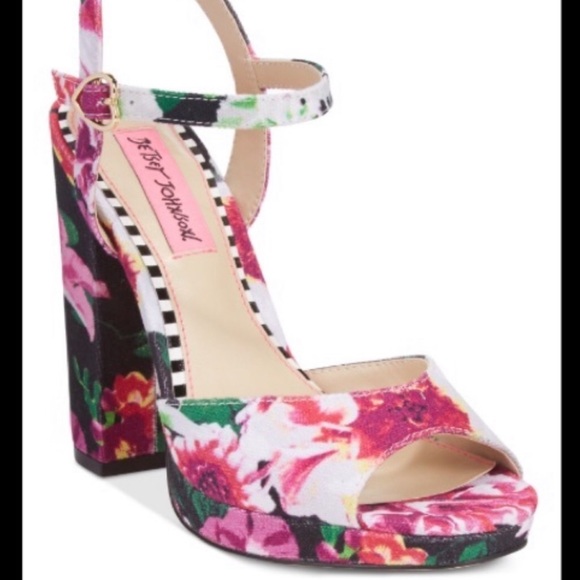 betsy johnson sandals